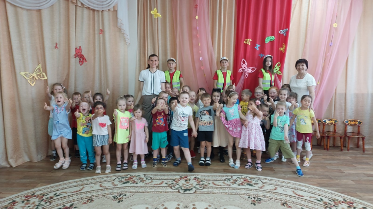 "У дорожных правил каникул не бывает".