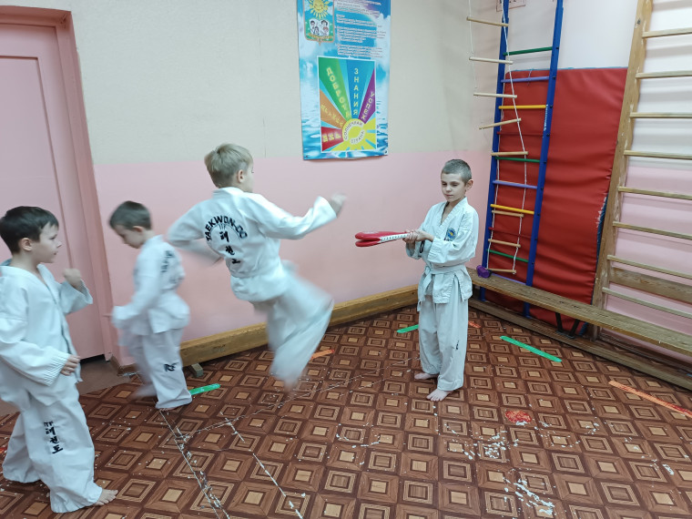 Аттестация по тхэквондо МФТ.